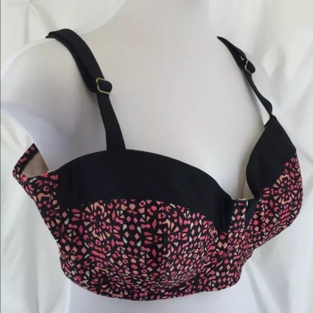 Ava & Viv Kaleidoscope Bikini Top NWOT